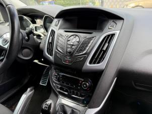 Gebruikte Display Multi Media regelunit Ford Focus 3 1.0 Ti-VCT EcoBoost 12V 100 Prijs € 249,99 Margeregeling aangeboden door A-team Automotive