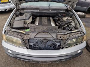 Gebruikte Radiateur BMW X5 (E53) 4.4 V8 32V Prijs € 49,99 Margeregeling aangeboden door A-Team Automotive