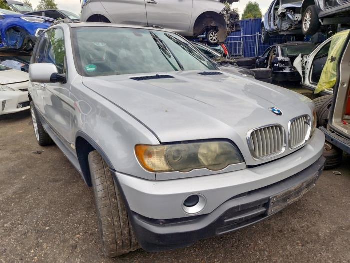 Computer Motormanagement van een BMW X5 (E53) 4.4 V8 32V 2001