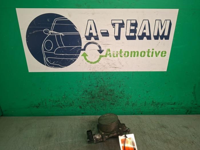 Gebruikte Vacuumpomp (Diesel) Opel Vivaro 2.0 CDTI Prijs € 39,99 Margeregeling aangeboden door A-team Automotive