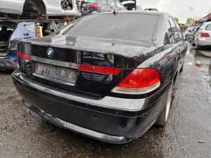 Gebruikte Remklauw (Tang) rechts-achter BMW 7 serie (E65/E66/E67) 745i,Li 4.4 V8 32V Prijs € 39,99 Margeregeling aangeboden door A-Team Automotive