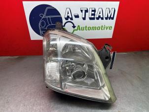 Gebruikte Koplamp rechts Opel Meriva 1.8 16V Prijs € 139,99 Margeregeling aangeboden door A-Team Automotive