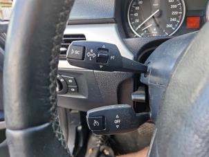 Gebruikte Licht + Raw Schakelaar BMW 3 serie (E90) 318d 16V Prijs € 74,99 Margeregeling aangeboden door A-Team Automotive