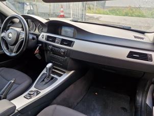 Gebruikte Dashboardkastje BMW 3 serie (E90) 318d 16V Prijs € 29,99 Margeregeling aangeboden door A-Team Automotive