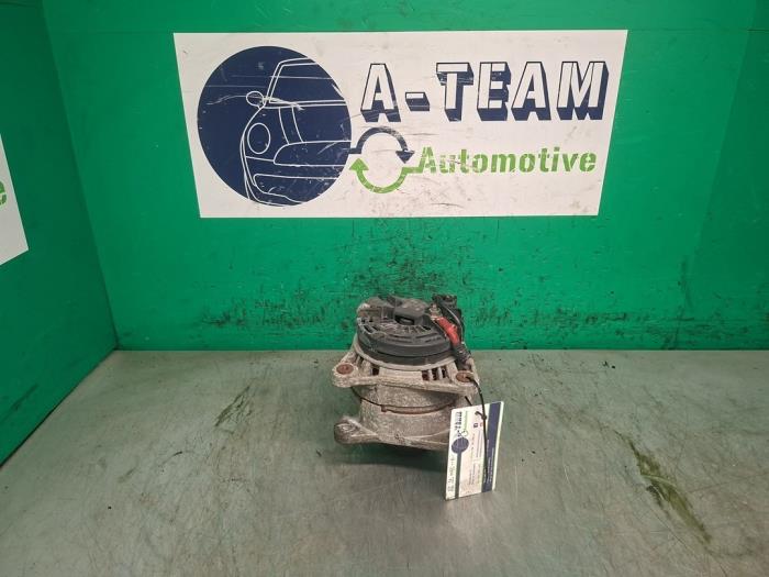 Gebruikte Dynamo Renault Clio III (BR/CR) 1.6 16V Prijs € 39,99 Margeregeling aangeboden door A-team Automotive