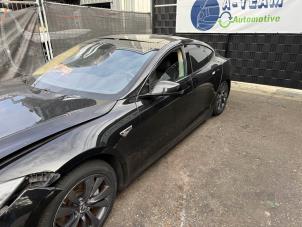 Gebruikte Scherm links-voor Tesla Model S 85 Prijs € 499,99 Margeregeling aangeboden door A-team Automotive