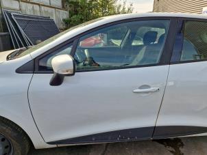 Gebruikte Deur 4Deurs links-voor Renault Clio IV (5R) 0.9 Energy TCE 90 12V Prijs € 249,99 Margeregeling aangeboden door A-Team Automotive