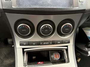 Gebruikte Climatronic Paneel Mazda 3 (BL12/BLA2/BLB2) 1.6i MZR 16V Prijs € 59,99 Margeregeling aangeboden door A-team Automotive