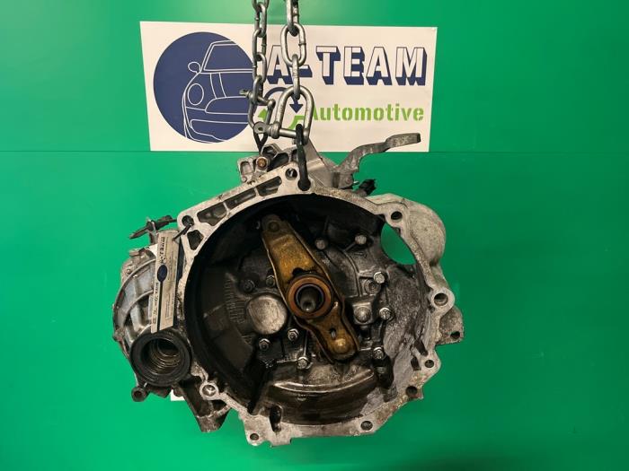 Gebruikte Versnellingsbak Volkswagen Passat Variant (3C5) 2.0 FSI 16V Prijs € 199,99 Margeregeling aangeboden door A-team Automotive