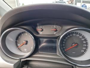 Gebruikte Cockpit Opel Astra K 1.2 Turbo 12V Prijs € 174,99 Margeregeling aangeboden door A-Team Automotive