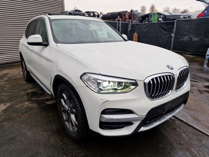 Gebruikte Aandrijfas rechts-voor BMW X3 (G01) xDrive 20d 2.0 TwinPower 16V Mild Hybrid Prijs € 399,99 Margeregeling aangeboden door A-Team Automotive