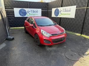 Gebruikte Fusee rechts-voor Kia Rio III (UB) 1.2 CVVT 16V Prijs € 59,99 Margeregeling aangeboden door A-team Automotive