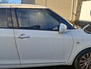 Gebruikte Deur 4Deurs rechts-voor Suzuki Swift (ZA/ZC/ZD) 1.2 16V Prijs € 199,99 Margeregeling aangeboden door A-Team Automotive