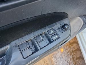 Gebruikte Elektrisch Raam Schakelaar Suzuki Swift (ZA/ZC/ZD) 1.2 16V Prijs € 49,99 Margeregeling aangeboden door A-Team Automotive