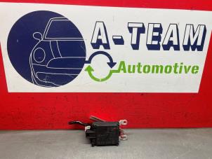 Gebruikte Radar sensor Renault Clio V (RJAB) 1.0 TCe 100 12V Prijs € 124,99 Margeregeling aangeboden door A-Team Automotive