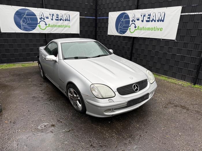 Gebruikte Differentieel achter Mercedes SLK (R170) 2.3 230 K 16V Prijs € 274,99 Margeregeling aangeboden door A-team Automotive