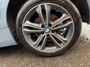 Gebruikte Fusee houder links-achter BMW 2 serie Gran Coupe (F44) 218i 1.5 TwinPower Turbo 12V Prijs € 149,99 Margeregeling aangeboden door A-team Automotive