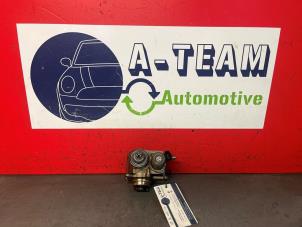 Gebruikte Hogedrukpomp Peugeot 3008 I (0U/HU) 1.6 16V THP 155 Prijs € 349,99 Margeregeling aangeboden door A-Team Automotive