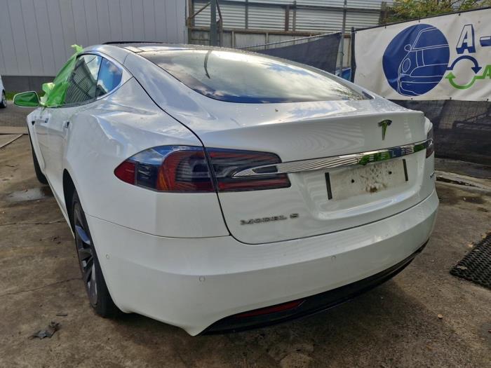 Gebruikte Aircopomp Tesla Model S 100D Prijs op aanvraag aangeboden door A-Team Automotive
