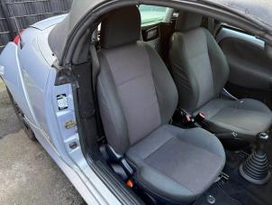 Gebruikte Voorstoel rechts Ford StreetKa 1.6i Prijs op aanvraag aangeboden door A-team Automotive