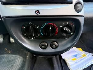 Gebruikte Kachel Bedieningspaneel Ford StreetKa 1.6i Prijs op aanvraag aangeboden door A-team Automotive