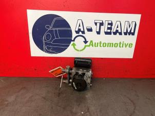 Gebruikte ABS Pomp Mercedes C (C204) 1.8 C-180 CGI 16V BlueEfficiency Prijs € 69,99 Margeregeling aangeboden door A-Team Automotive