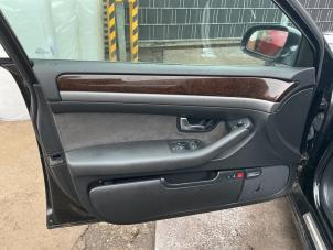 Gebruikte Deurbekleding 4Deurs links-voor Audi A8 (D3) 4.2 TDI V8 32V Quattro Prijs € 49,99 Margeregeling aangeboden door A-Team Automotive