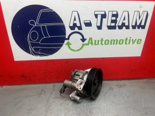Gebruikte Servopomp Mercedes C (C204) 1.8 C-180 CGI 16V BlueEfficiency Prijs € 99,99 Margeregeling aangeboden door A-Team Automotive