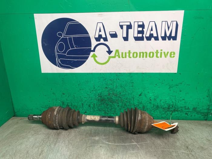 Gebruikte Aandrijfas links-voor Opel Zafira (M75) 1.8 16V Ecotec Prijs € 24,99 Margeregeling aangeboden door A-team Automotive