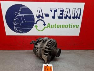 Gebruikte Alternator Mercedes A (W176) 1.6 A-180 16V Prijs € 39,99 Margeregeling aangeboden door A-Team Automotive
