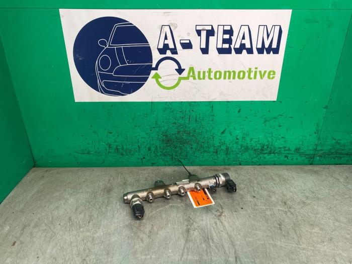 Gebruikte Injector brug Volkswagen Polo V (6R) 1.4 TDI DPF BlueMotion technology Prijs € 19,99 Margeregeling aangeboden door A-team Automotive