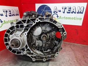 Gebruikte Versnellingsbak Volkswagen Transporter T5 2.5 TDi PF Prijs € 549,99 Margeregeling aangeboden door A-Team Automotive