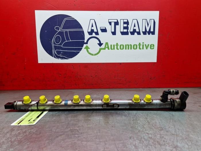 Gebruikte Injector brug BMW 5 serie (F10) 530d 24V Prijs € 59,99 Margeregeling aangeboden door A-Team Automotive