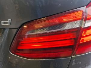 Gebruikte Achterlicht rechts BMW 2 serie Active Tourer (F45) 218d 2.0 TwinPower Turbo 16V Prijs € 99,99 Margeregeling aangeboden door A-Team Automotive