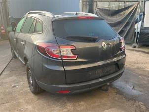 Gebruikte Achteras voorwielaandrijving Renault Megane III Grandtour (KZ) 1.4 16V TCe 130 Prijs € 79,99 Margeregeling aangeboden door A-Team Automotive