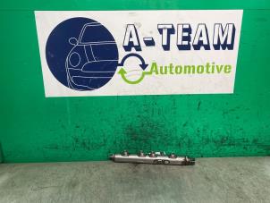 Gebruikte Injector brug Landrover Discovery IV (LAS) 3.0 SD V6 24V Prijs € 39,99 Margeregeling aangeboden door A-team Automotive