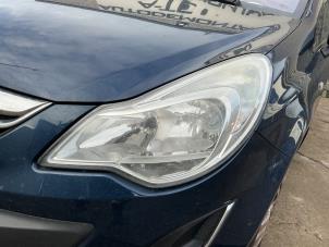 Gebruikte Koplamp links Opel Corsa D 1.3 CDTi 16V ecoFLEX Prijs € 124,99 Margeregeling aangeboden door A-Team Automotive