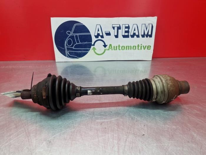 Gebruikte Steekas links-voor Volkswagen Golf V (1K1) 1.4 TSI 122 16V Prijs € 99,99 Margeregeling aangeboden door A-Team Automotive