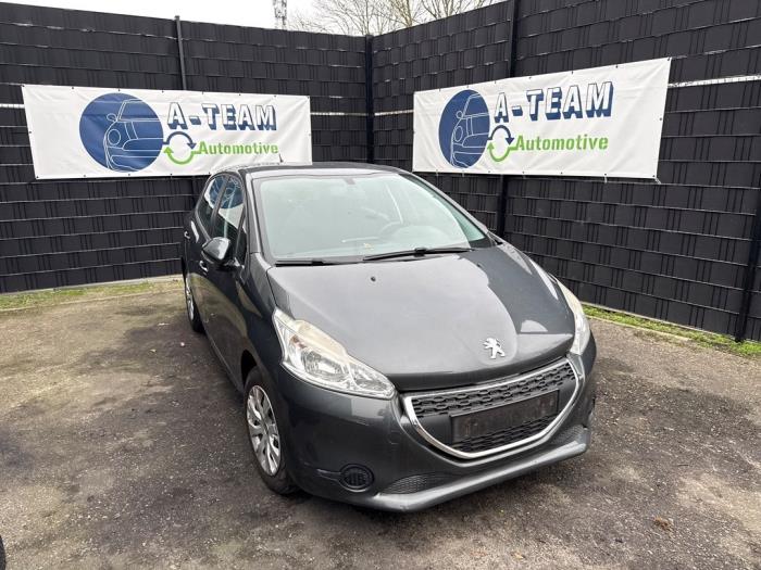 Gebruikte Pomp Servo Peugeot 208 I (CA/CC/CK/CL) 1.2 Vti 12V PureTech 82 Prijs op aanvraag aangeboden door A-team Automotive