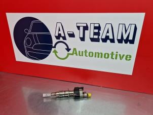 Gebruikte Injector (benzine injectie) BMW 7 serie (F01/02/03/04) 750i,Li,LiS V8 32V Prijs € 149,99 Margeregeling aangeboden door A-Team Automotive