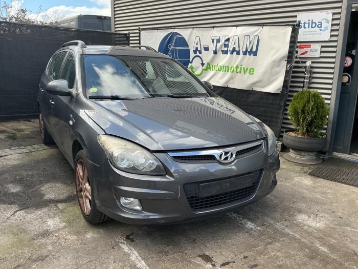 Gebruikte Radiateur Hyundai i30 Crosswagon (WWH) 1.4 CVVT 16V Prijs € 39,99 Margeregeling aangeboden door A-Team Automotive