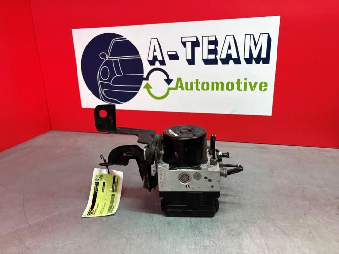 Gebruikte ABS Pomp Ford B-Max (JK8) 1.0 EcoBoost 12V 100 Prijs € 199,99 Margeregeling aangeboden door A-Team Automotive