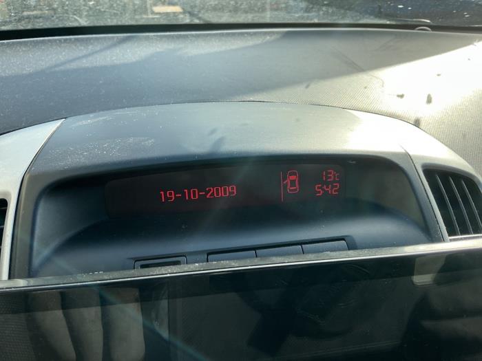 Gebruikte Display Interieur Kia Cee'd Sporty Wagon (EDF) 1.4 16V Prijs € 19,99 Margeregeling aangeboden door A-Team Automotive