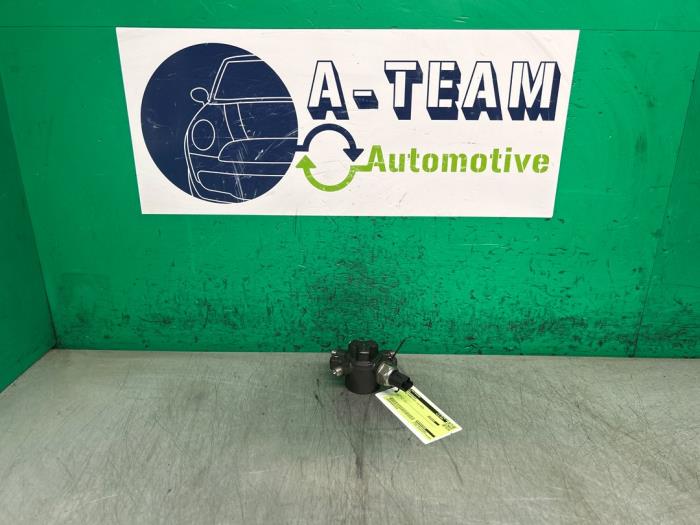 Gebruikte Hogedrukpomp Ford Transit Connect 1.8 TDCi 75 Prijs € 79,99 Margeregeling aangeboden door A-team Automotive