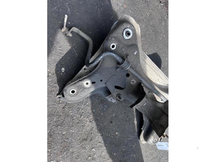 Gebruikte Subframe Renault Trafic New (FL) 2.0 dCi 16V 115 Prijs € 69,99 Margeregeling aangeboden door A-team Automotive