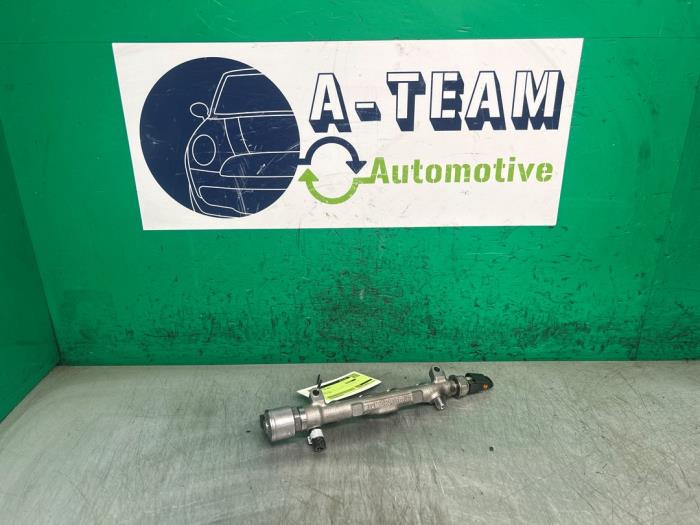 Gebruikte Injector brug Audi A5 Sportback (F5A/F5F) 2.0 TDI 16V Quattro Prijs € 39,99 Margeregeling aangeboden door A-team Automotive