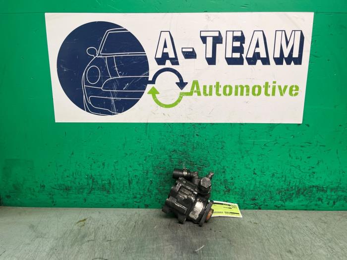 Gebruikte Servopomp BMW 5 serie (E60) 520i 24V Prijs € 49,99 Margeregeling aangeboden door A-team Automotive