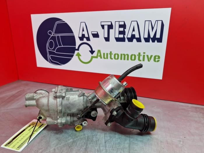 Gebruikte Waterpomp Mercedes C (W204) 1.6 C-180 16V BlueEfficiency Prijs € 69,99 Margeregeling aangeboden door A-Team Automotive