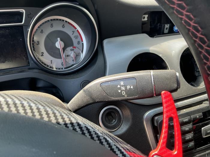 Gebruikte Selectiehendel automaat Mercedes CLA (117.3) 2.0 CLA-250 Turbo 16V Prijs € 200,00 Margeregeling aangeboden door A-Team Automotive