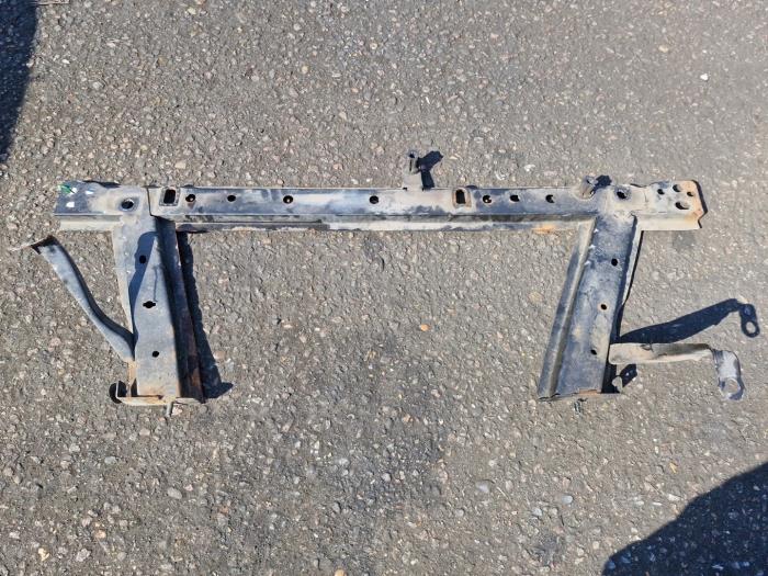 Gebruikte Subframe Renault Clio III Estate/Grandtour (KR) 1.2 16V TCE 100 Prijs € 74,99 Margeregeling aangeboden door A-Team Automotive